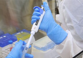 血液から成長因子を抽出、培養